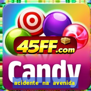acidente na avenida arquiteto vila nova artigas